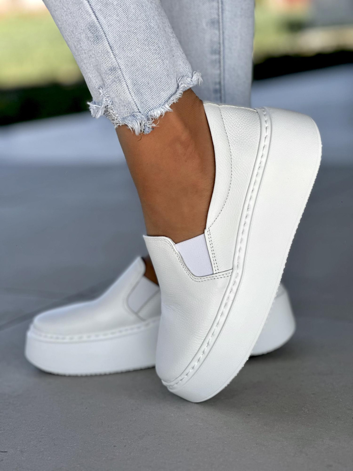 Białe trampki damskie, skóra naturalna
