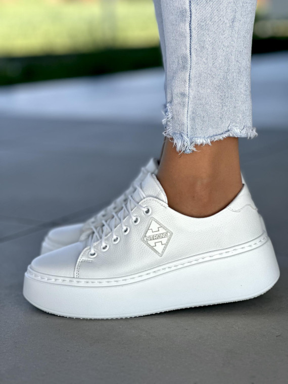 Białe trampki damskie z ozdobą, skóra naturalna