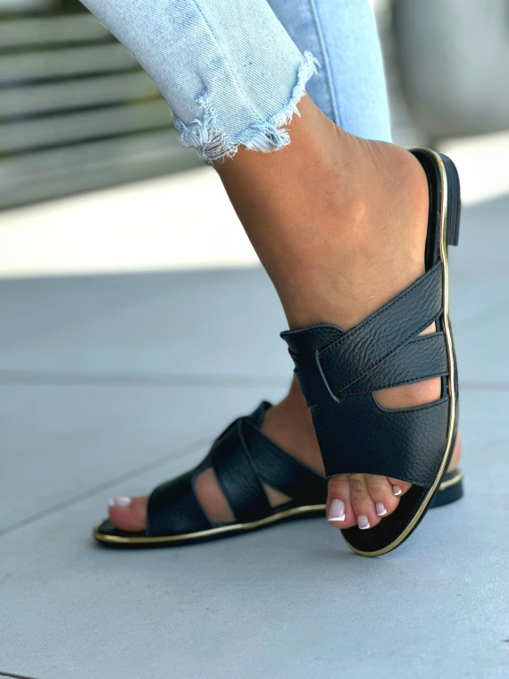 Czarne-klapki-damskie-skorzane-OLEKSY