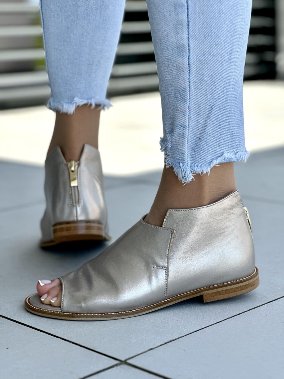 Zlote-sandały-OLEKSY-ze-skory-naturalnej