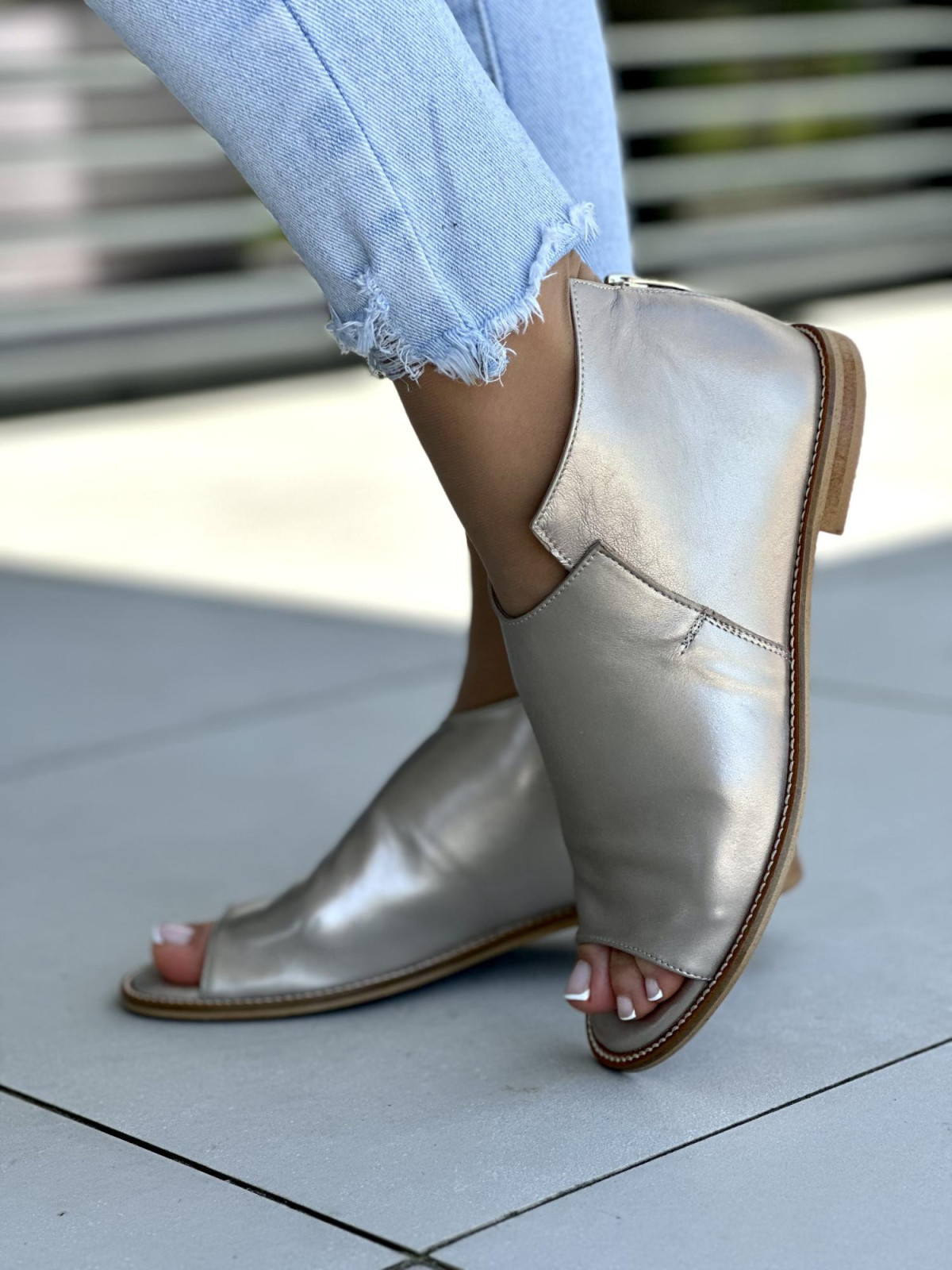 Zlote-sandały-OLEKSY-ze-skory-naturalnej