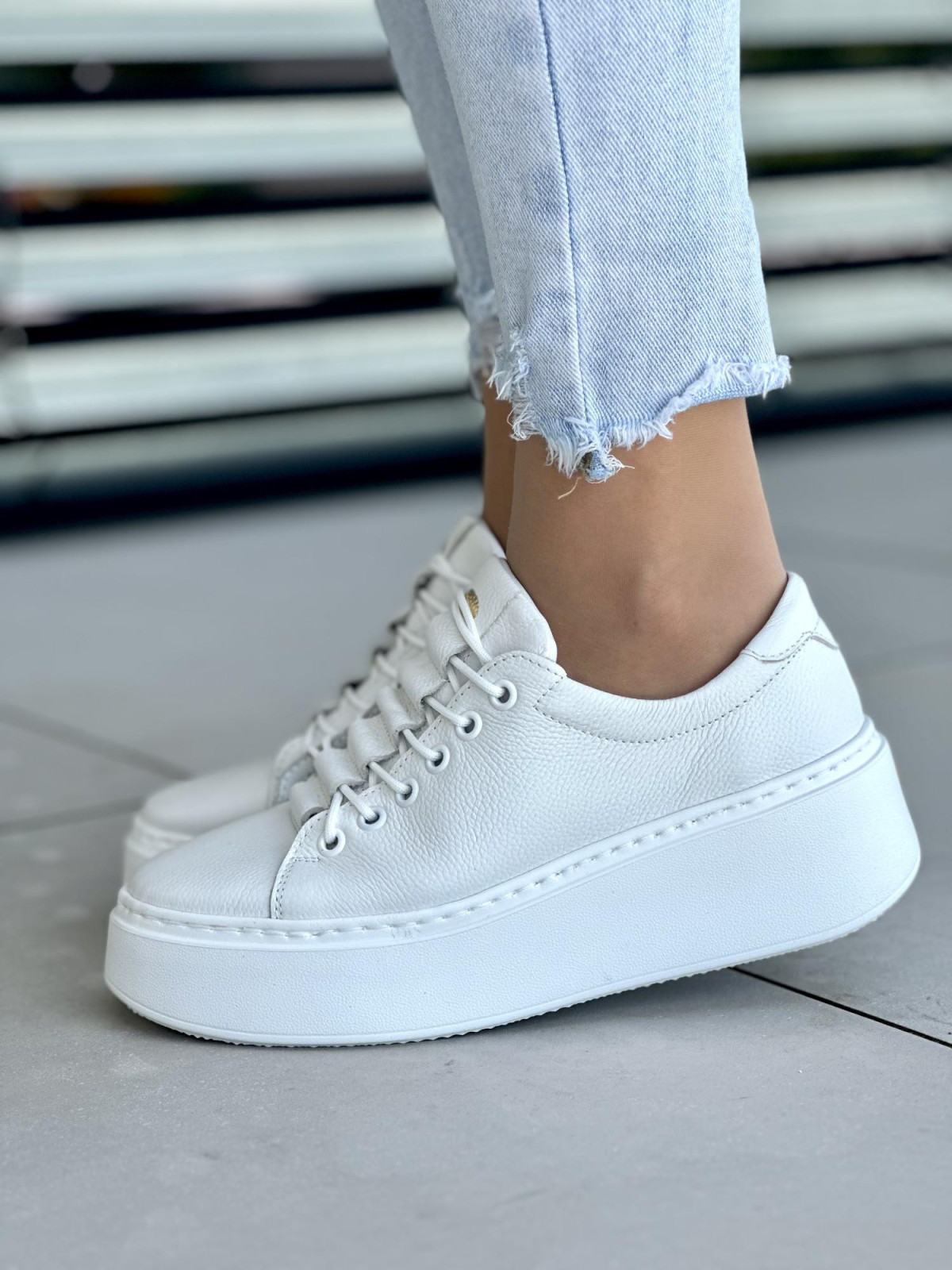 Białe-trampki-damskie-skórzane-OLEKSY-polskiej-produkcji