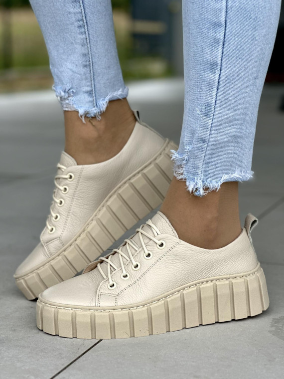 Bezowe-trampki-damskie-skorzane-OLEKSY-polskiej-produkcji-na-grubej-podeszwie