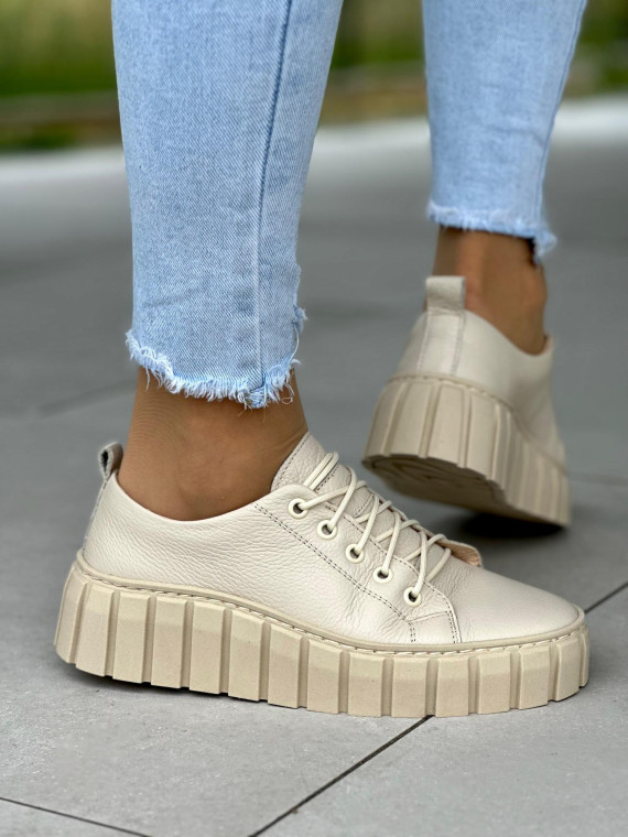 Bezowe-trampki-damskie-skorzane-OLEKSY-polskiej-produkcji-na-grubej-podeszwie