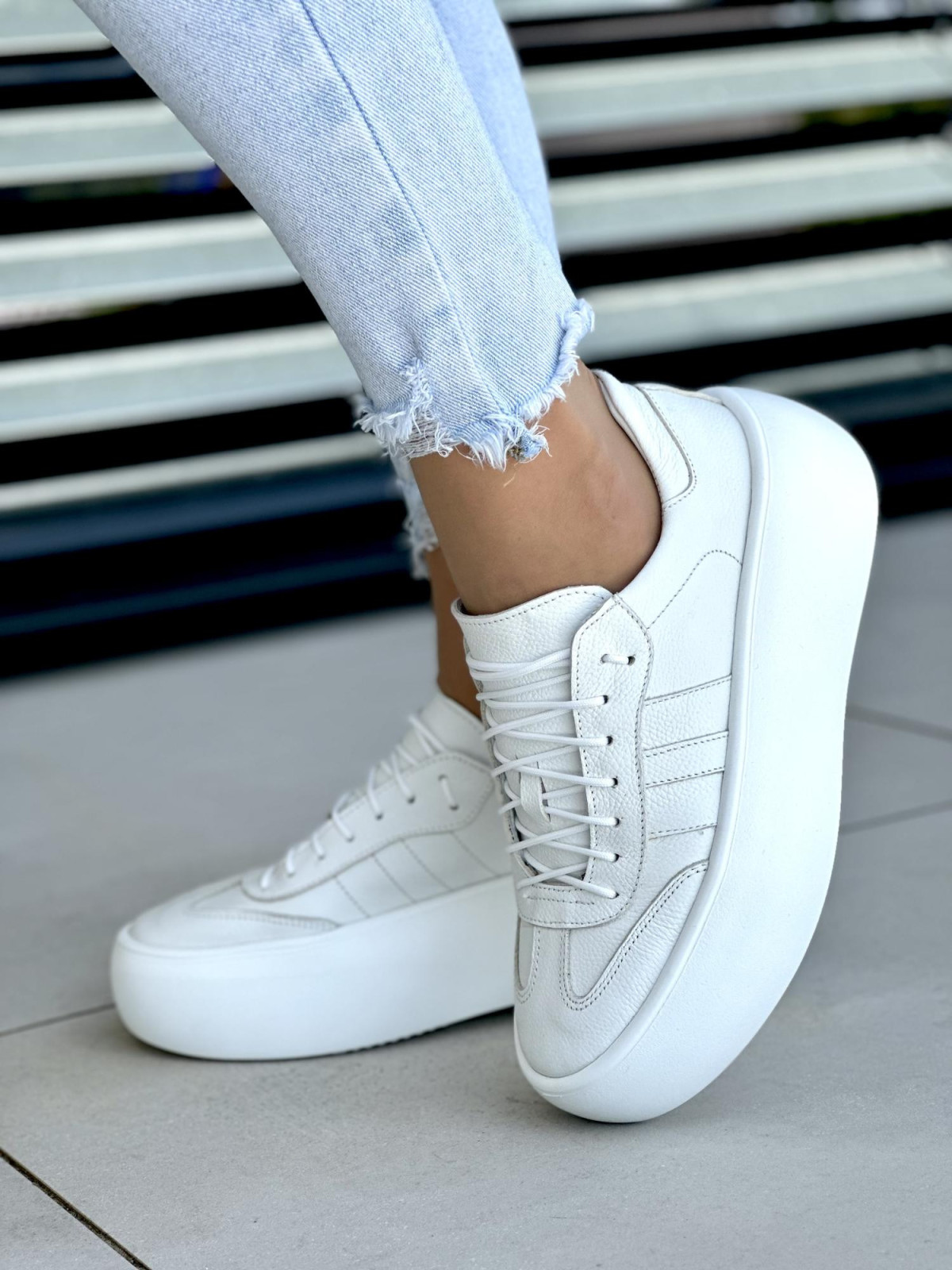 Białe-trampki-damskie-skorzane-OLEKSY