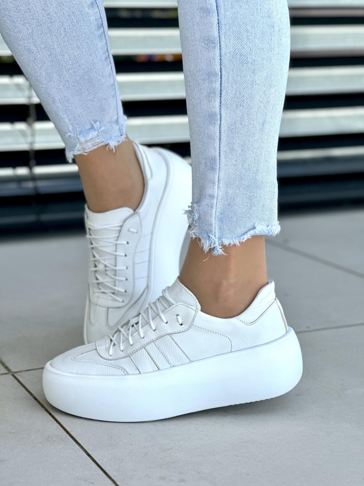 Białe-trampki-damskie-skorzane-OLEKSY