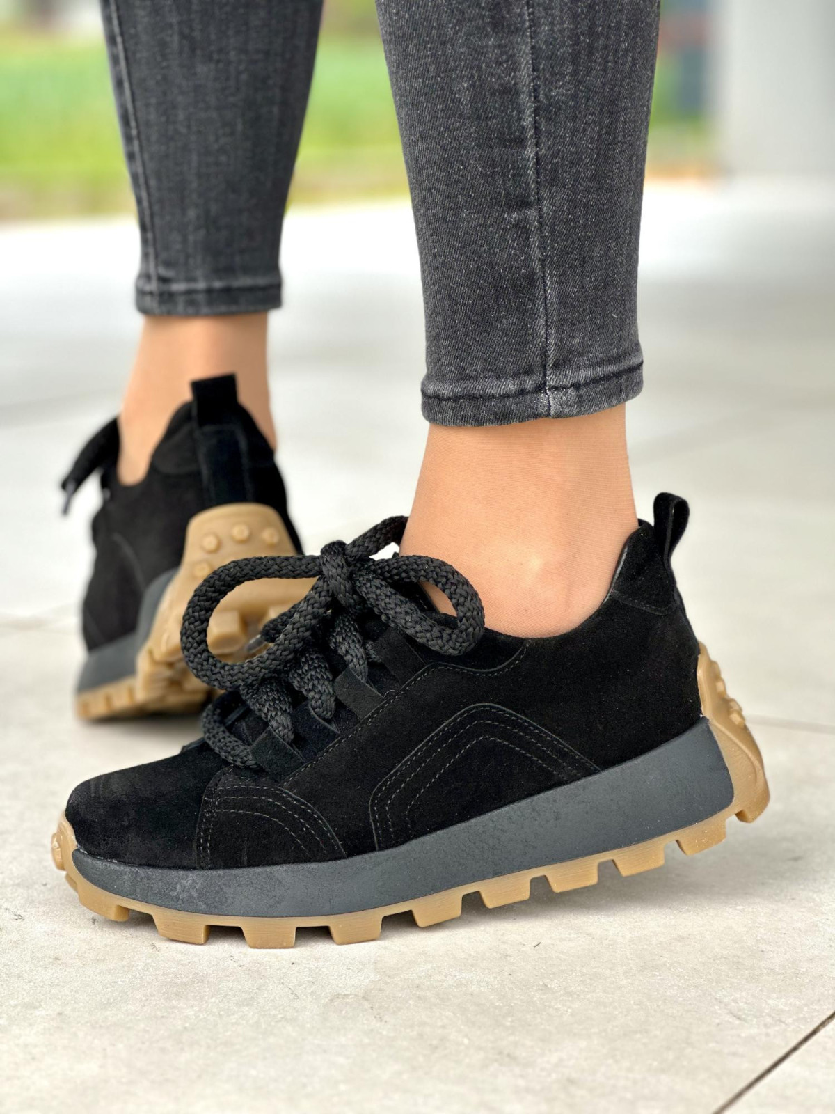 Czarne-sneakersy-damskie-skorzane-OLEKSY-polskiej-produkcji