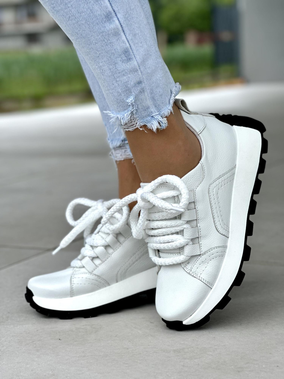 Biale-sneakersy-damskie-OLEKSY-ze-skory-naturalnej-polskiej-produkcji