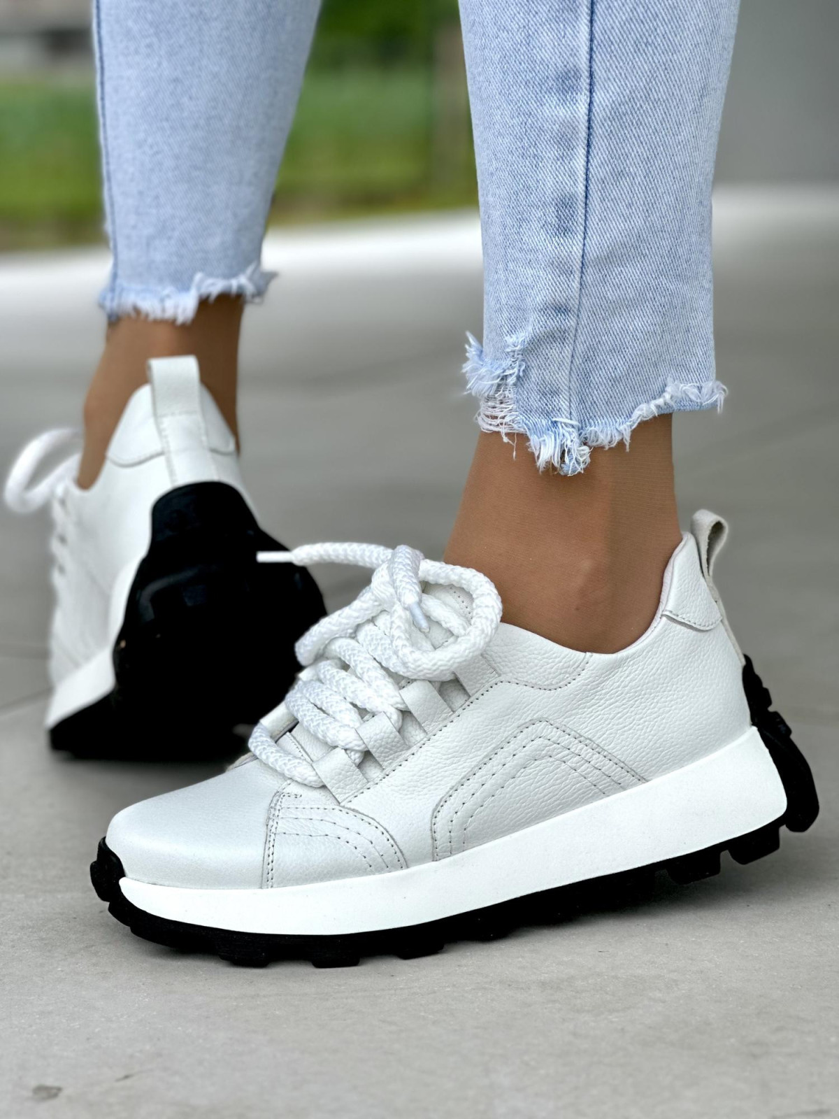 Biale-sneakersy-damskie-OLEKSY-ze-skory-naturalnej-polskiej-produkcji