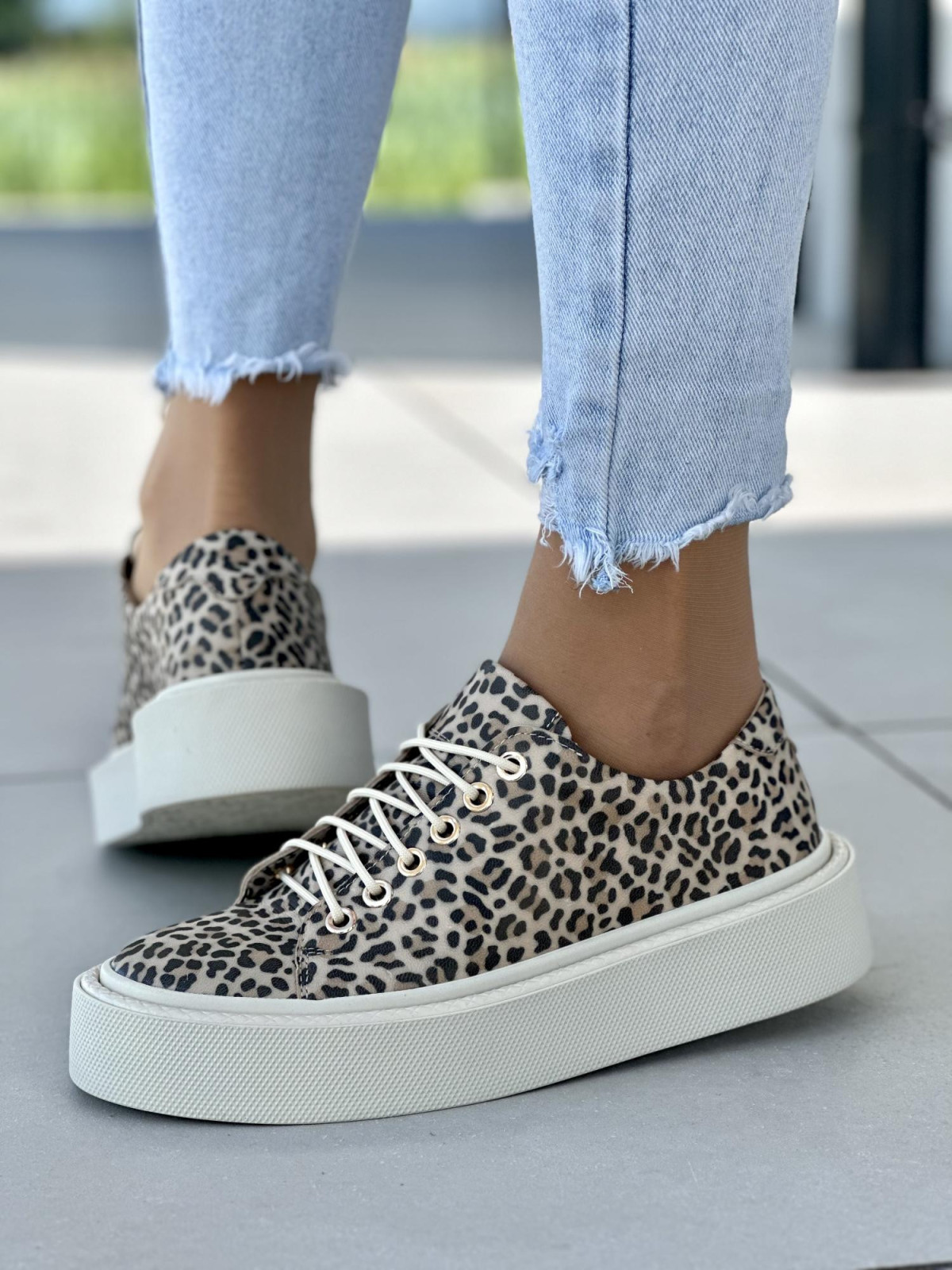 Bezowe-trampki-damskie-skorzane-OLEKSY-polskiej-produkcji