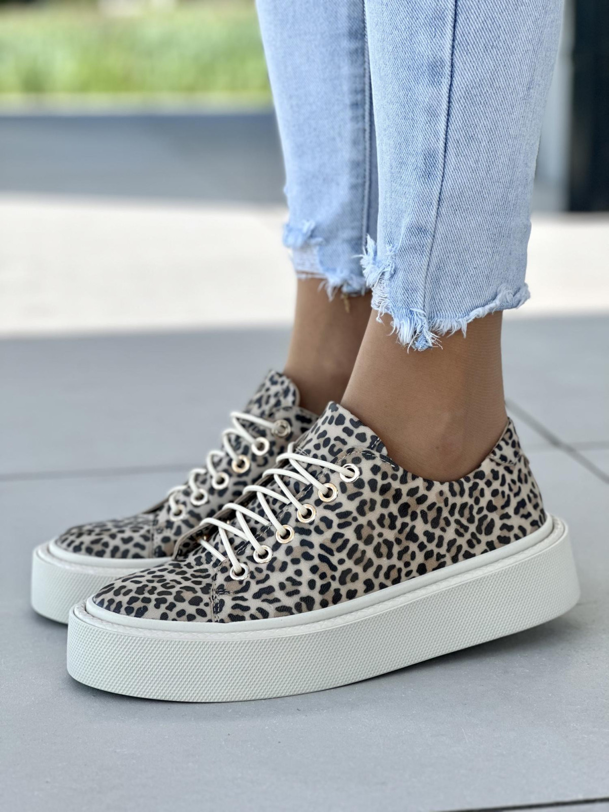 Bezowe-trampki-damskie-skorzane-OLEKSY-polskiej-produkcji