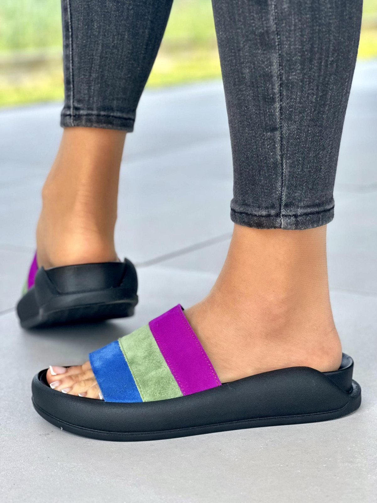 Wygodne-wielokolorowe-klapki-OLEKSY-skorzane