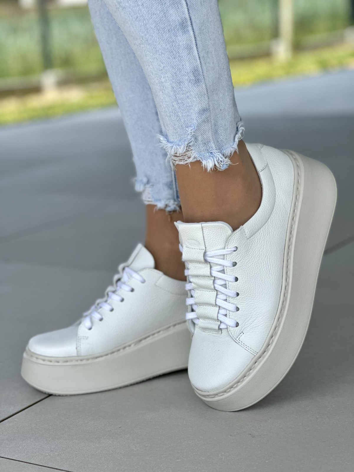 Białe-trampki-OLEKSY-damskie-skorzane-polskiej-produkcji