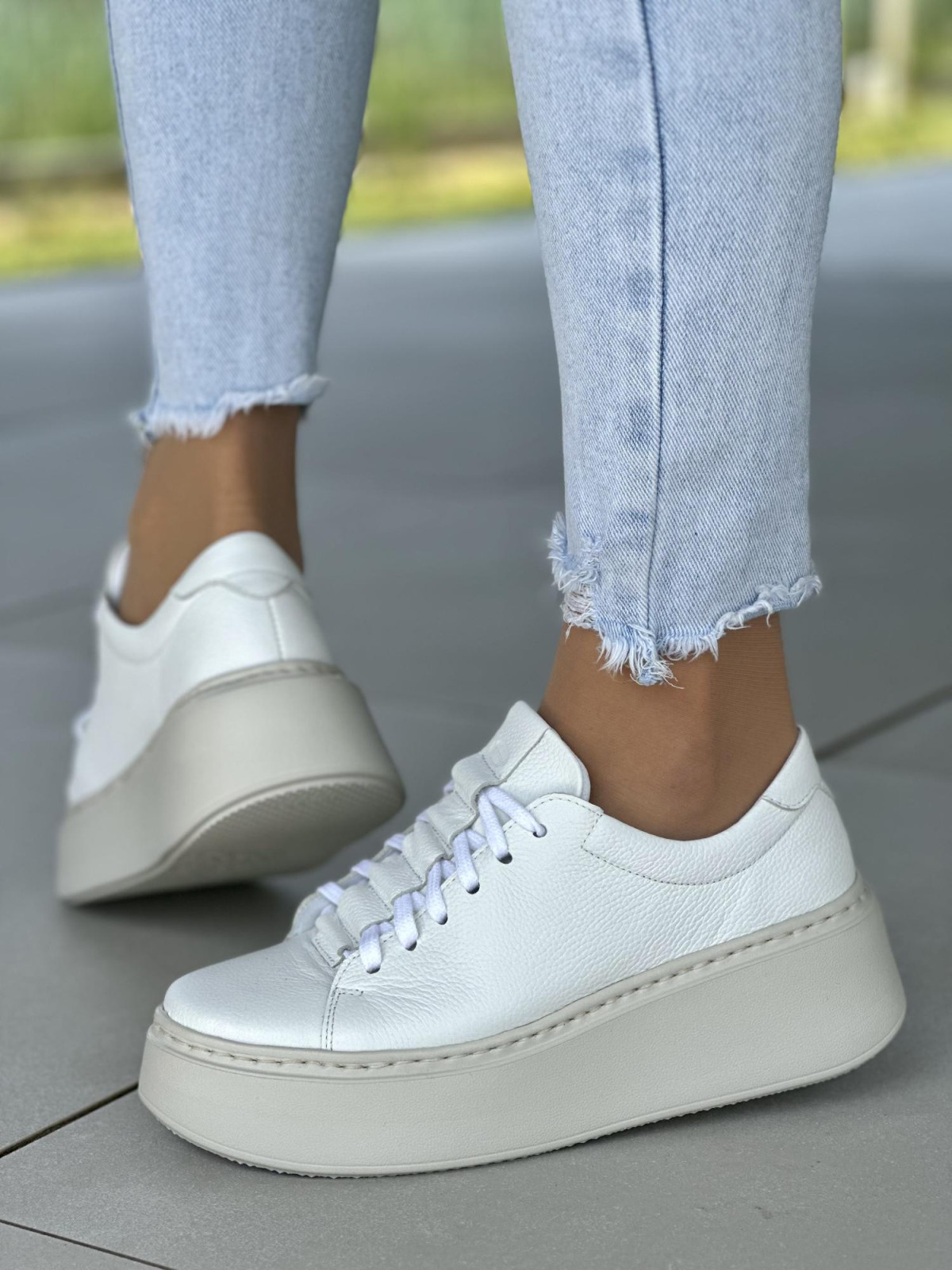 Białe-trampki-OLEKSY-damskie-skorzane-polskiej-produkcji