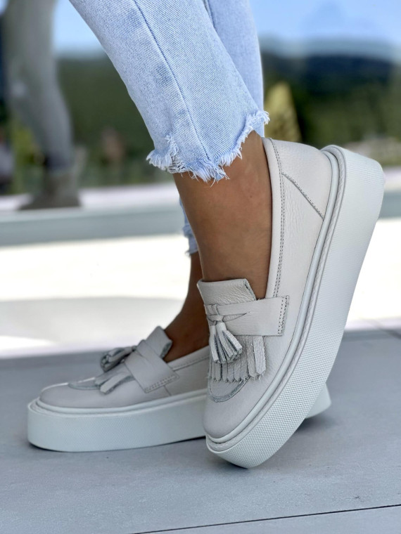 Bezowe-mokasyny-damskie-skorzane-OLEKSY-polskiej-produkcji