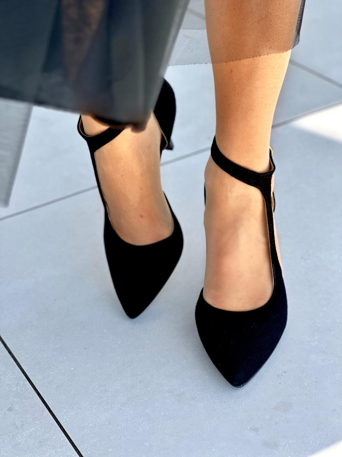 Czarne-klasyczne-czolenka-damskie-skorzane-OLEKSY-na-szpilce