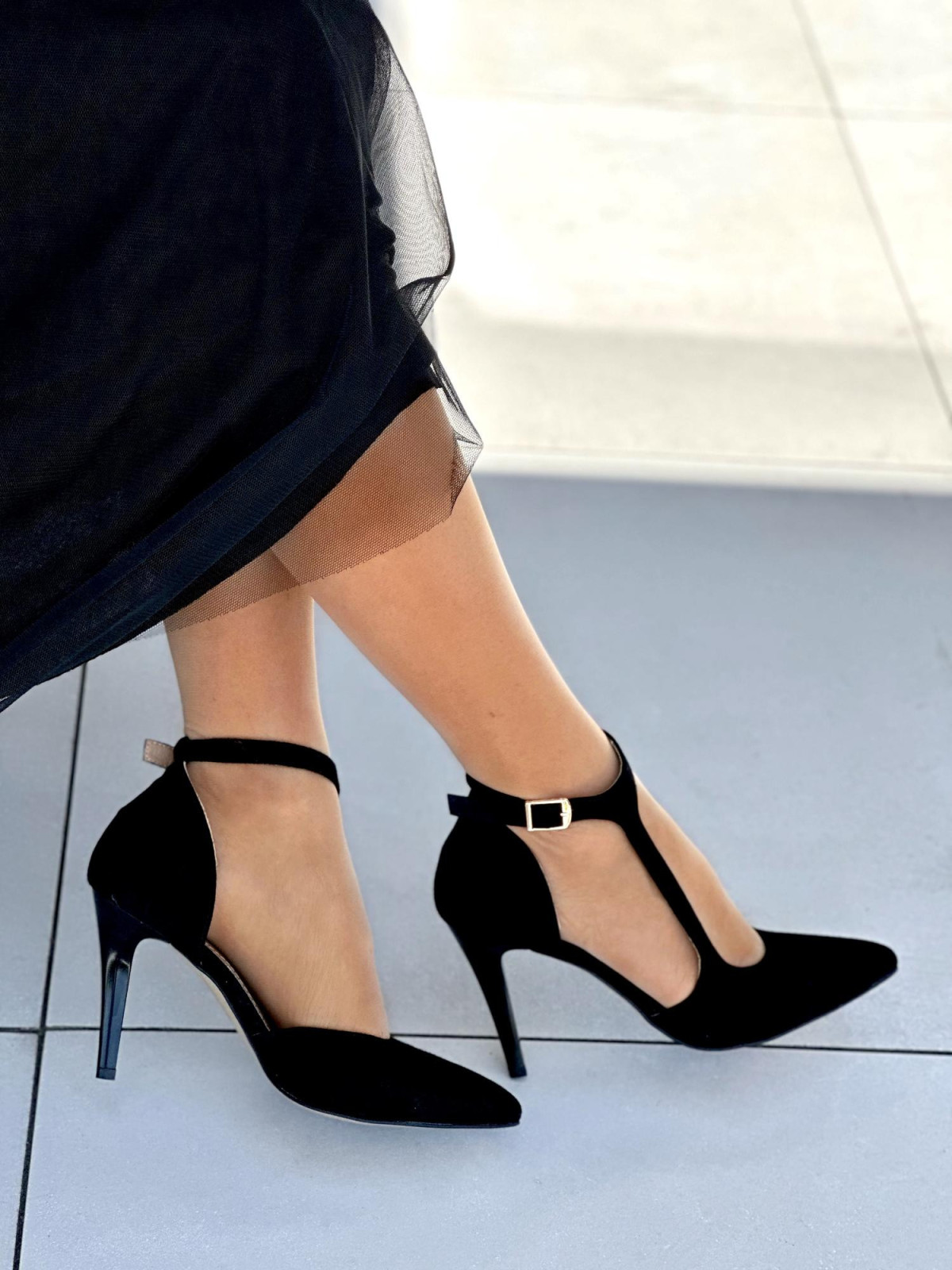 Czarne-klasyczne-czolenka-damskie-skorzane-OLEKSY-na-szpilce