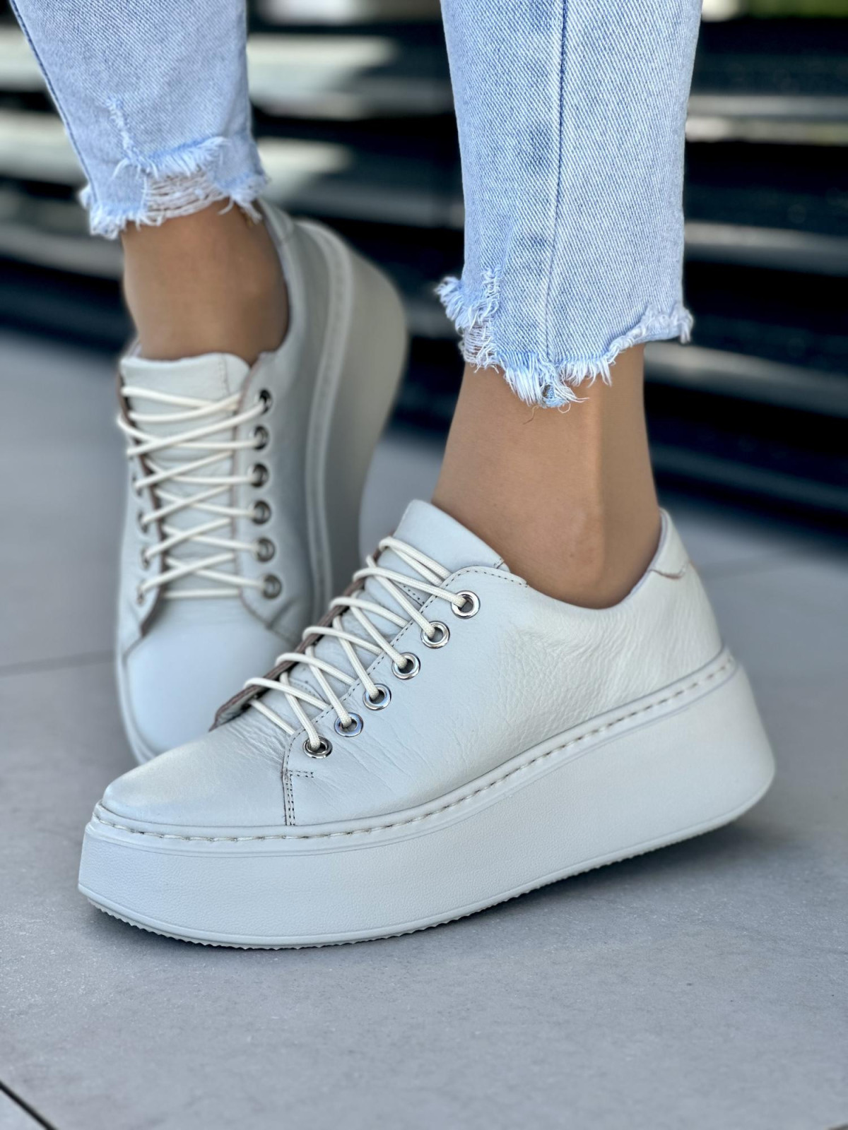 Bezowe-trampki-damskie-skorzane-OLEKSY-polskiej-produkcji