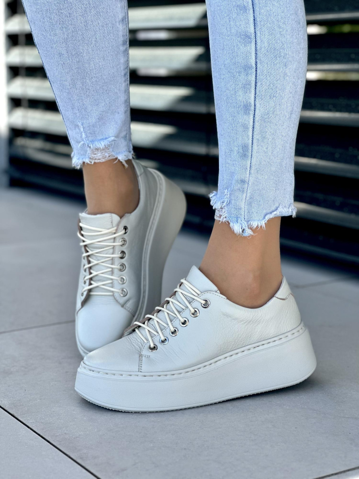 Bezowe-trampki-damskie-skorzane-OLEKSY-polskiej-produkcji