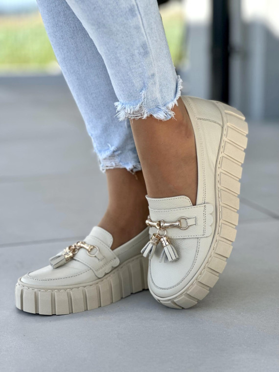 Modne-bezowe-mokasyny-damskie-skorzane-OLEKSY-na-wygodnym-grubym-spodzie-polskiej-produkcji