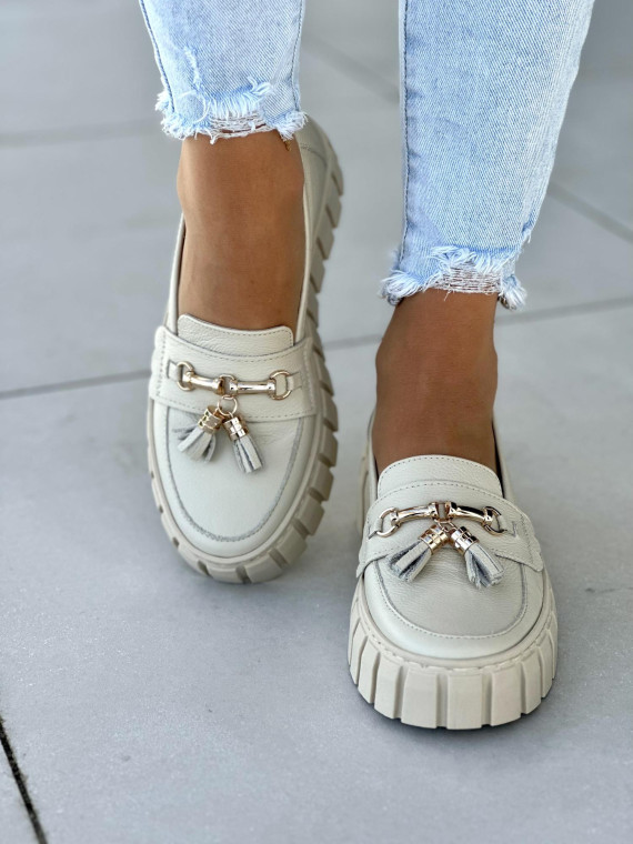 Modne-bezowe-mokasyny-damskie-skorzane-OLEKSY-na-wygodnym-grubym-spodzie-polskiej-produkcji