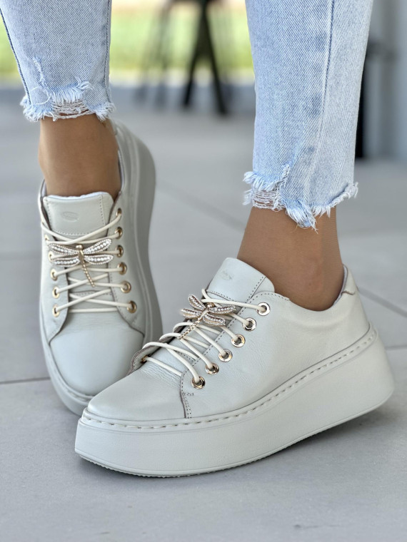 Bezowe-trampki-damskie-skorzane-OLEKSY-polskiej-produkcji-na-grubej-podeszwie