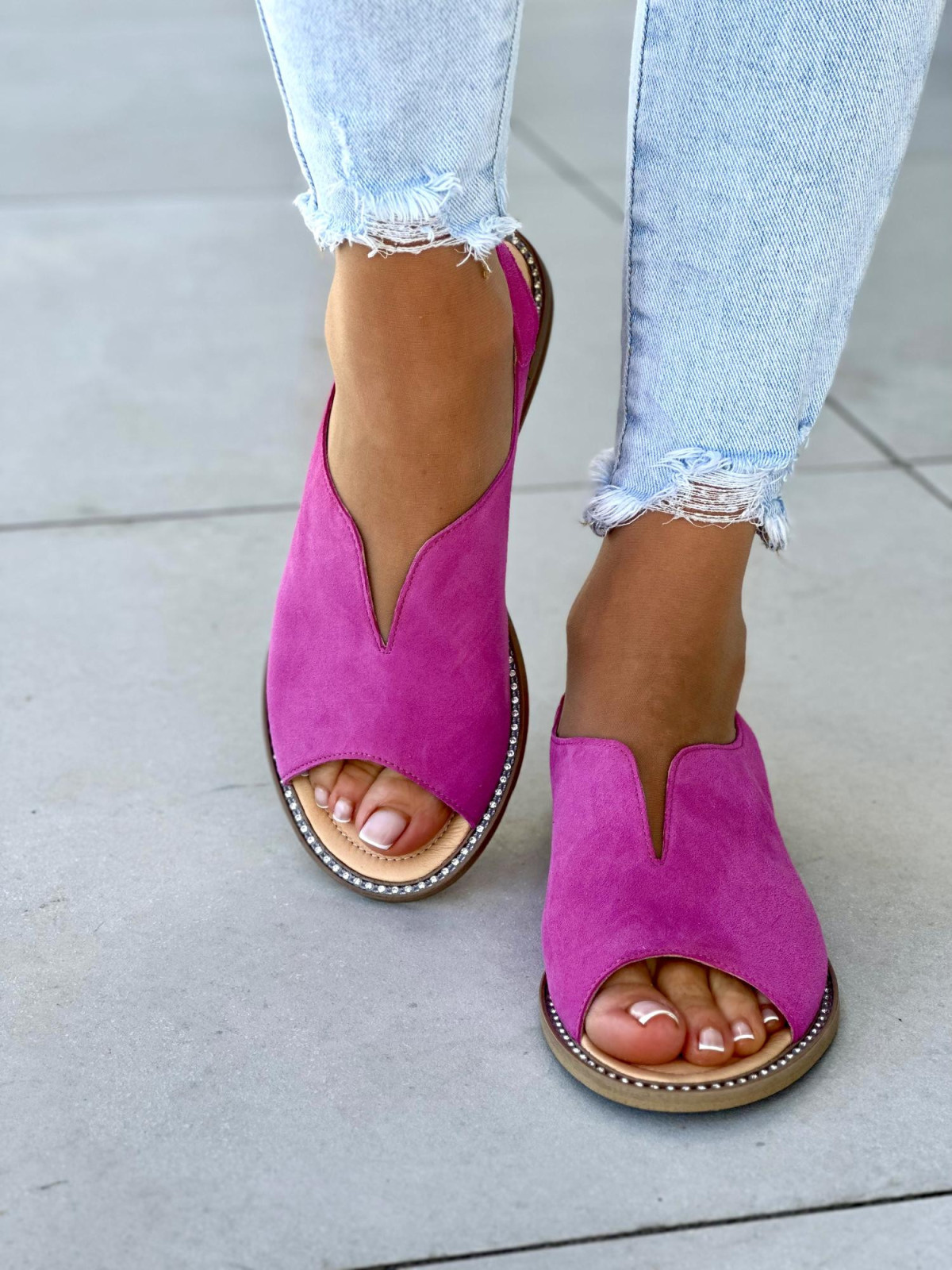 Piekne-sandaly-damskie-OLEKSY-ze-skory-naturalnej-na-plaskim-obcasie