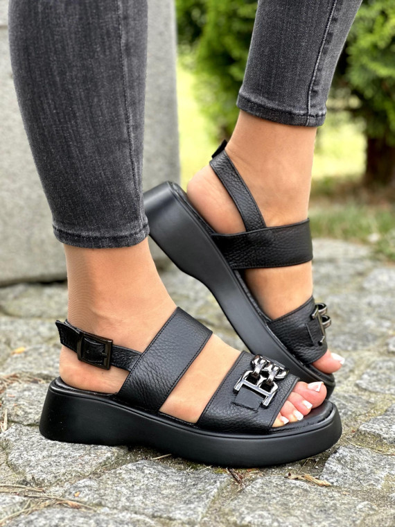 Czarne-sandaly-damskie-skorzane-OLEKSY-polskiej-produkcji-na-grubym-spodzie