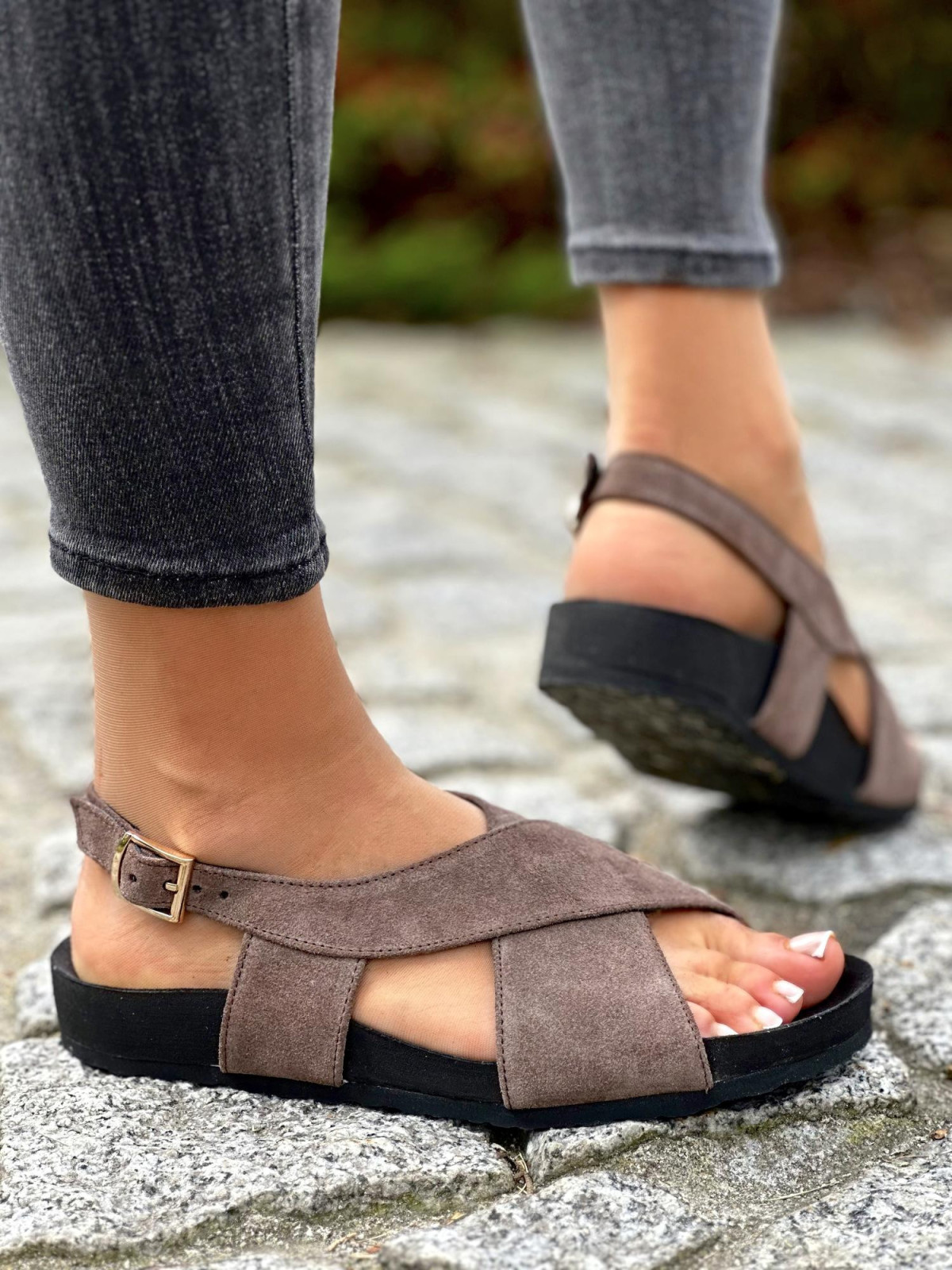 Brazowe-sandaly-damskie-skorzane-OLEKSY-polskiej-produkcji-na-bardzo-wygodnej-podeszwie