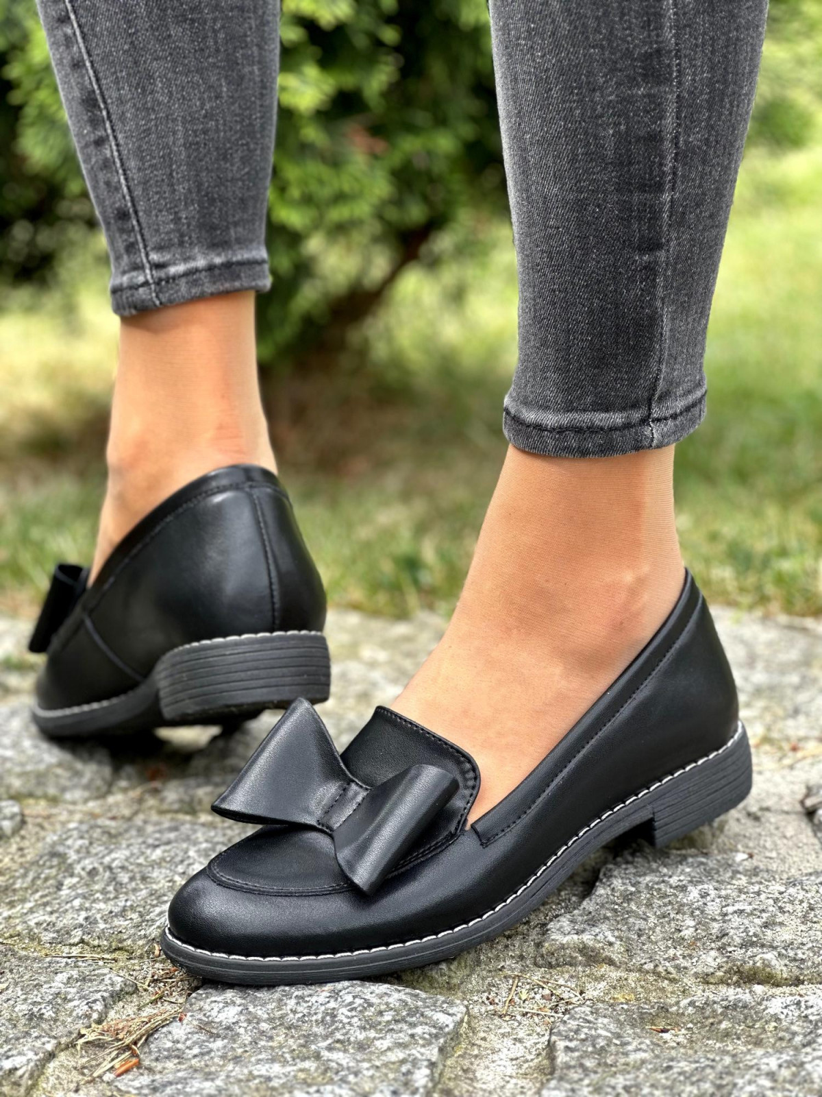 Czarne-klasyczne-mokasyny-damskie-skorzane-OLEKSY-polskiej-produkcji