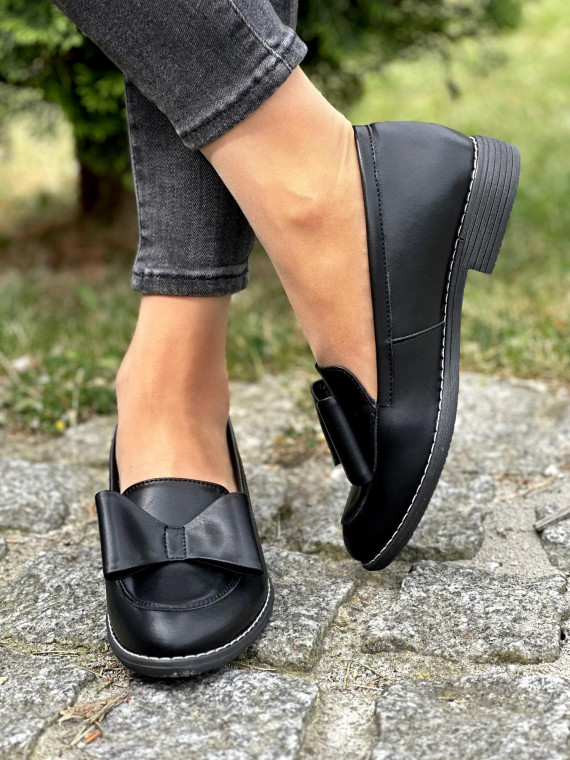 Czarne-klasyczne-mokasyny-damskie-skorzane-OLEKSY-polskiej-produkcji