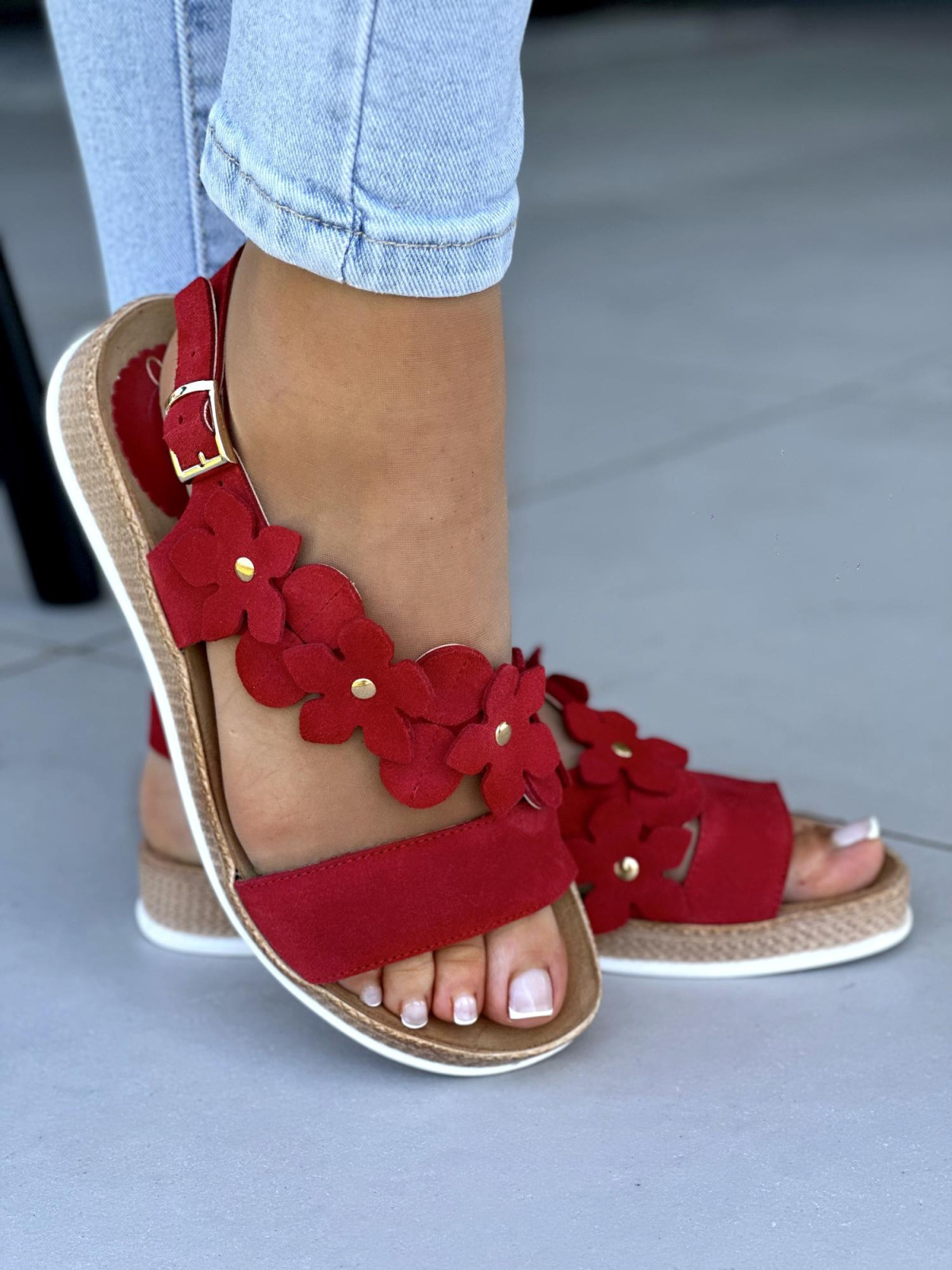 Czerwone-sandaly-damskie-skorzane-OLEKSY-polskiej-produkcji