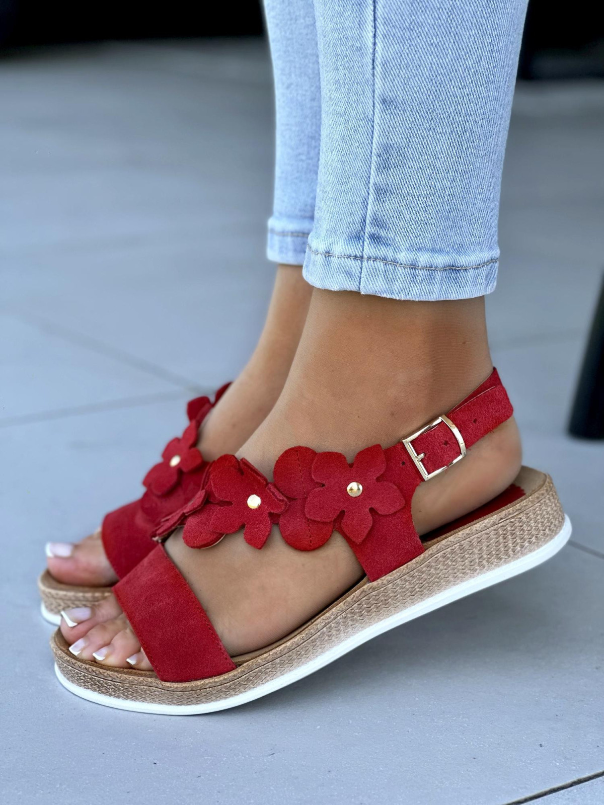 Czerwone-sandaly-damskie-skorzane-OLEKSY-polskiej-produkcji