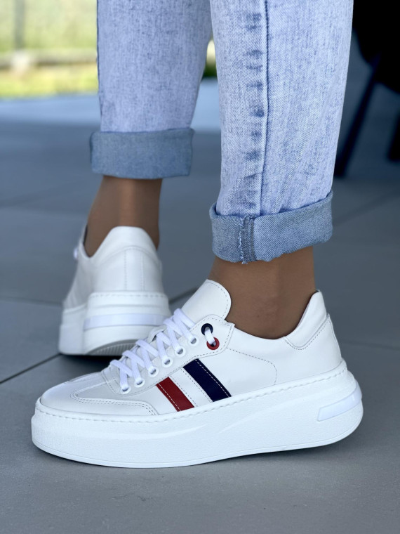 Biale-sneakersy-damskie-skorzane-OLEKSY-polskiej-produkcji-na-grubej-podeszwie