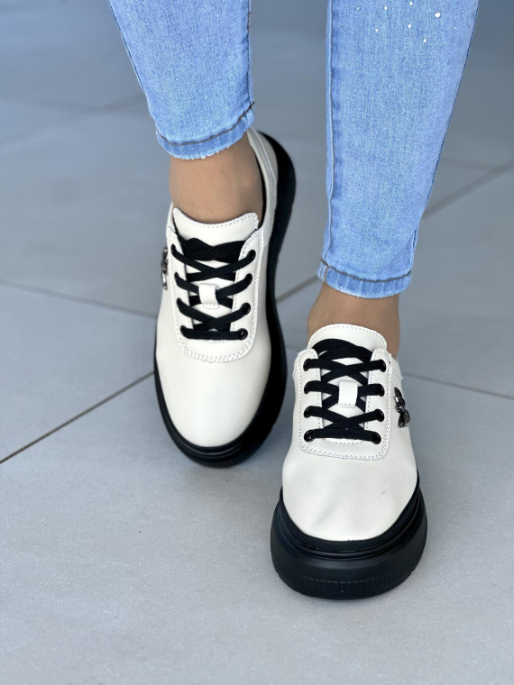 Bezowe-trampki-damskie-skorzane-na-grubej-podeszwie