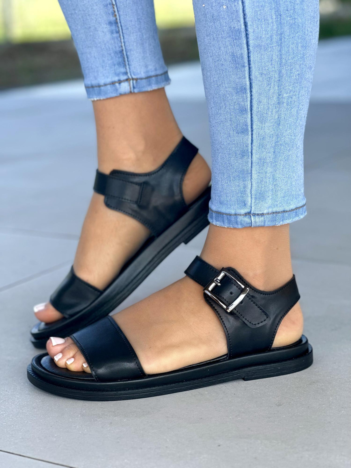 Czarne-sandaly-damskie-skorzane-OLEKSY-polskiej-produkcji