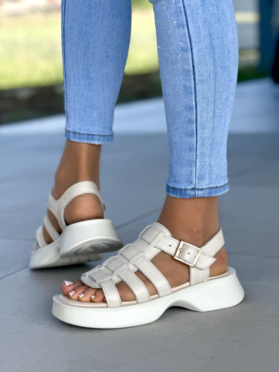 Bezowe-sandały-OLEKSY-ze-skory-naturalnej