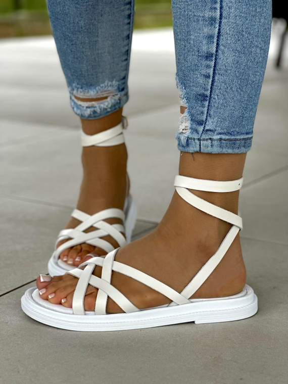 Biale-sandaly-damskie-ze-skory-naturalnej-OLEKSY-polskiej-produkcji