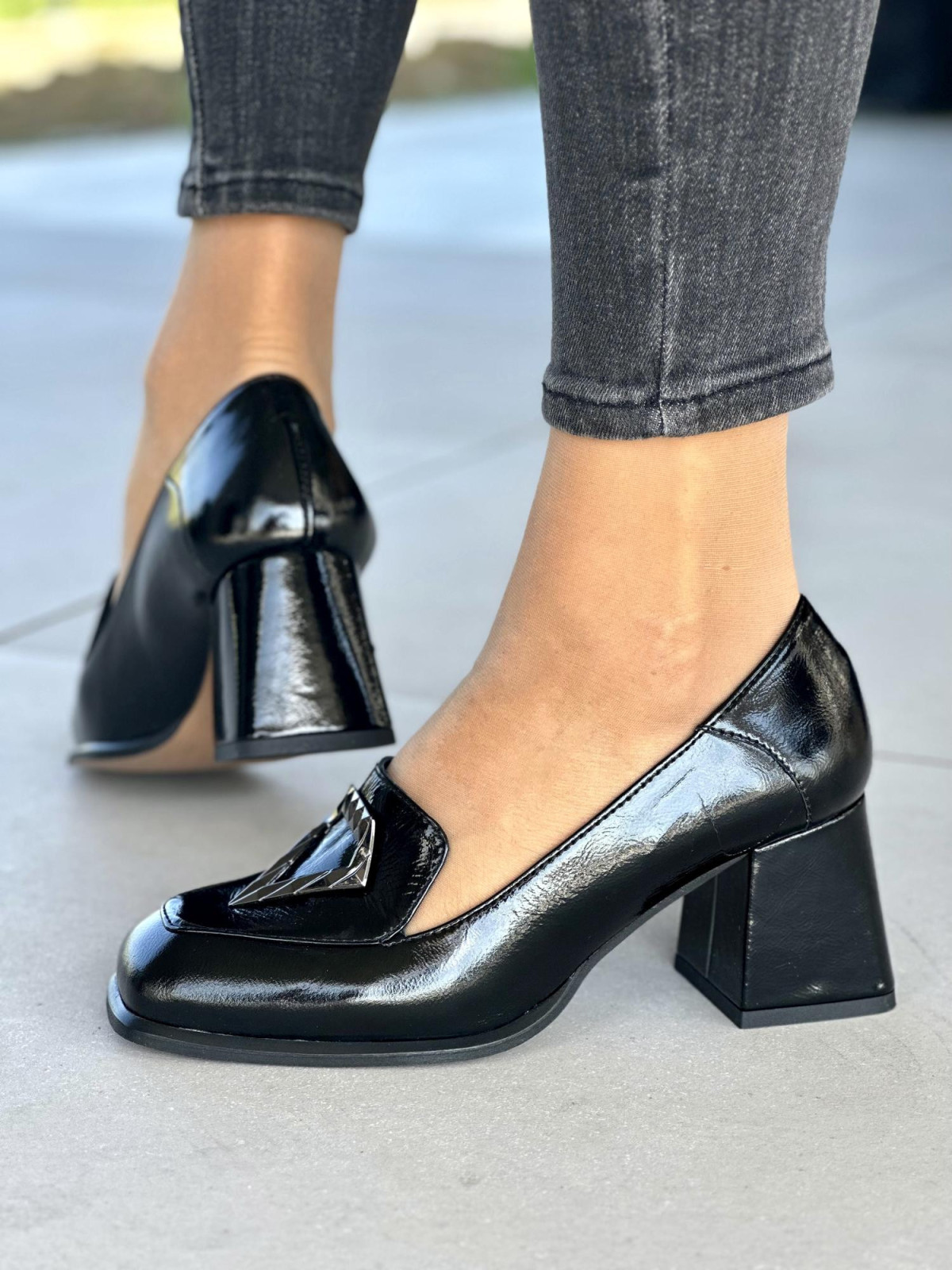 Czarne-polbuty-damskie-OLEKSY-ze-skory-naturalnej-polskiej-produkcji-na-wygodnym-obcasie