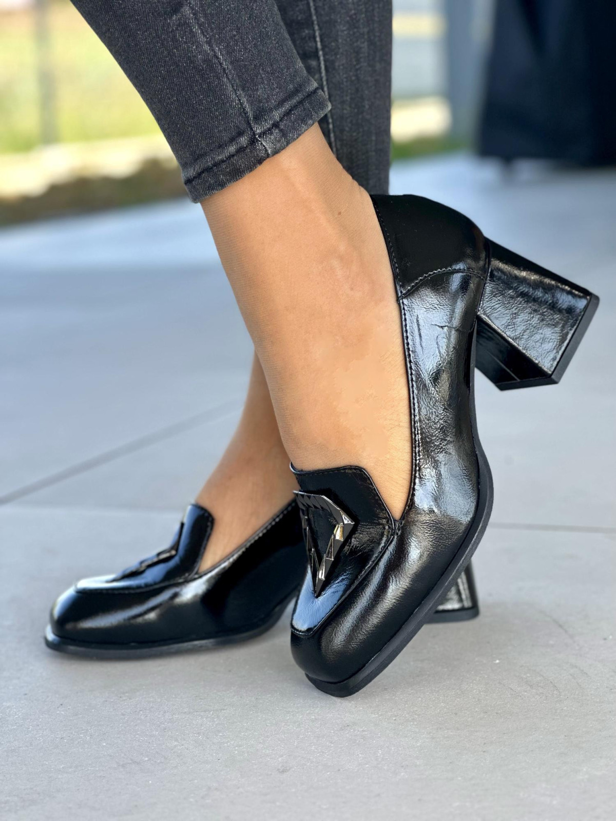 Czarne-polbuty-damskie-OLEKSY-ze-skory-naturalnej-polskiej-produkcji-na-wygodnym-obcasie