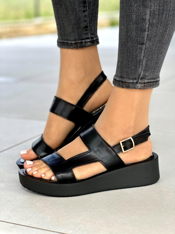Czarne-sandaly-damskie-skorzane-OLEKSY-polskiej-produkcji-na-grubym-spodzie