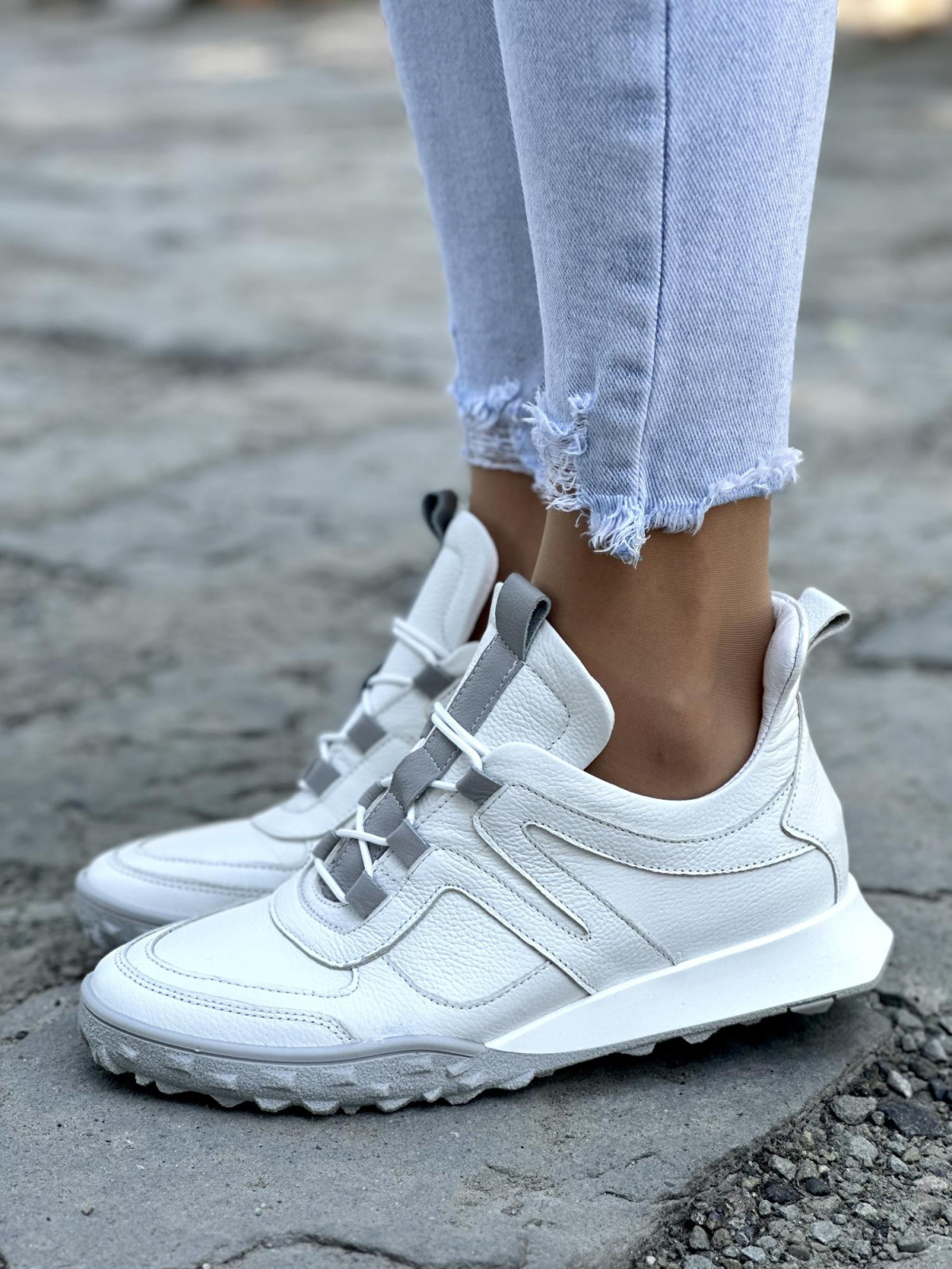 Biale-sneakersy-damskie-OLEKSY-ze-skory-naturalnej-polskiej-produkcji