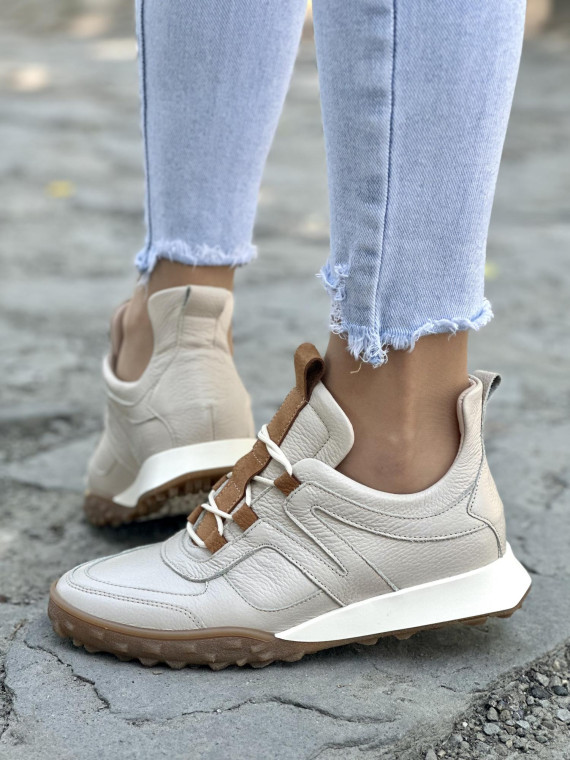 Bezowe-sneakersy-OLEKSY-ze-skory-naturalnej-polskiej-produkcji