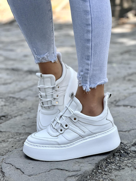 Biale-sneakersy-damskie-OLEKSY-ze-skory-naturalnej-polskiej-produkcji-na-grubej-podeszwie