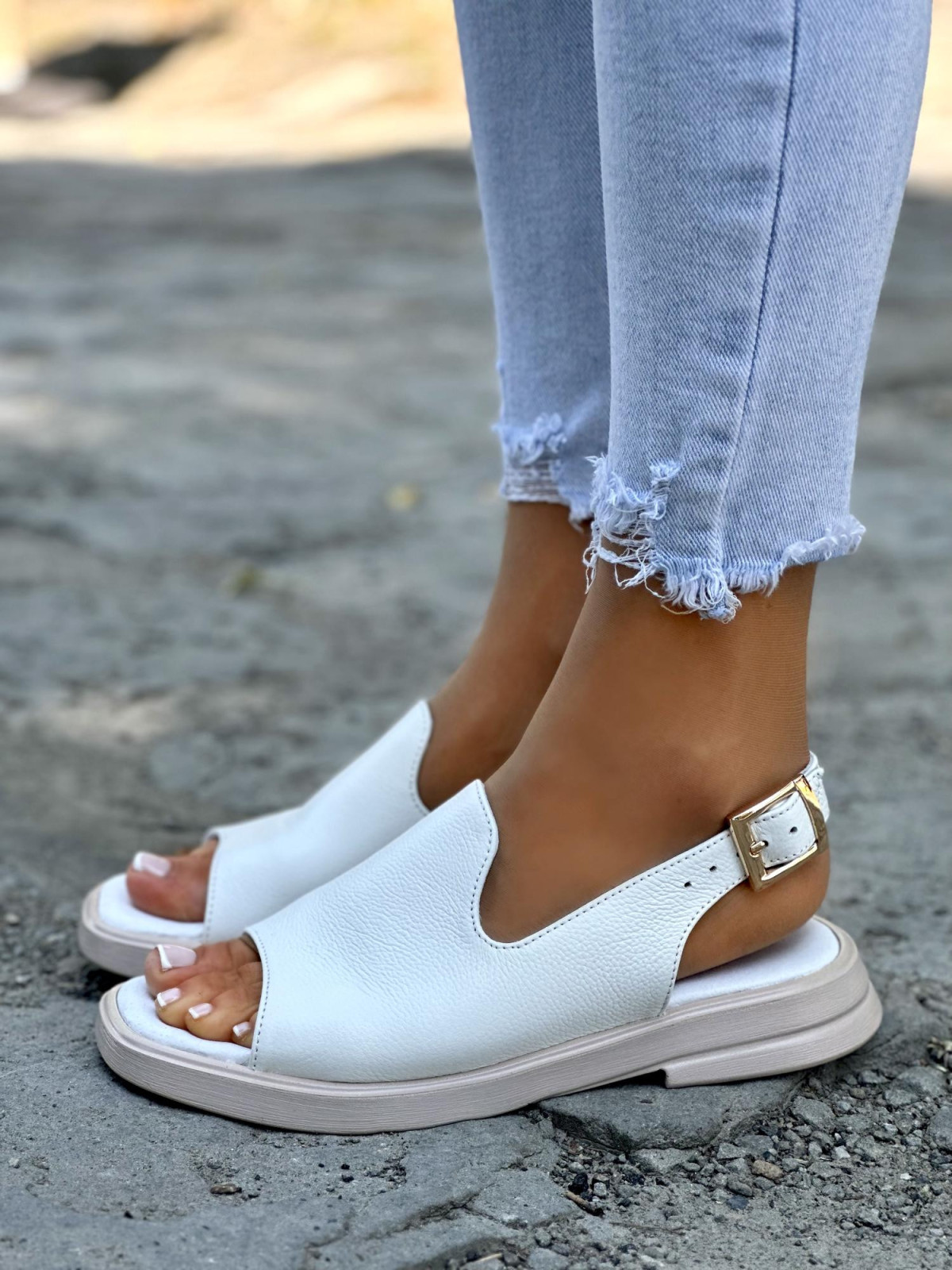 Sandaly-damskie-skorzane-OLEKSY-na-wygodnej-plaskiej-podeszwie-polskiej-produkcji