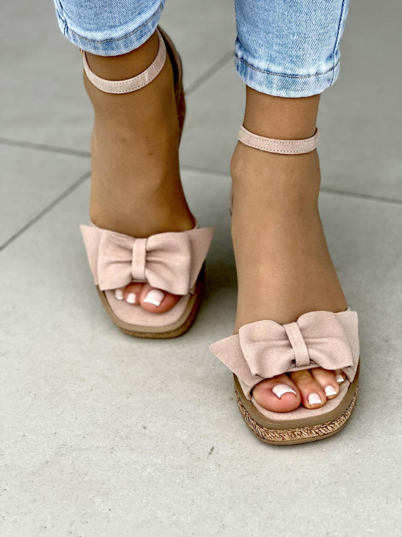 Beżowe sandały damskie OLEKSY skórzane na wygodnej koturnie polskiej produkcji