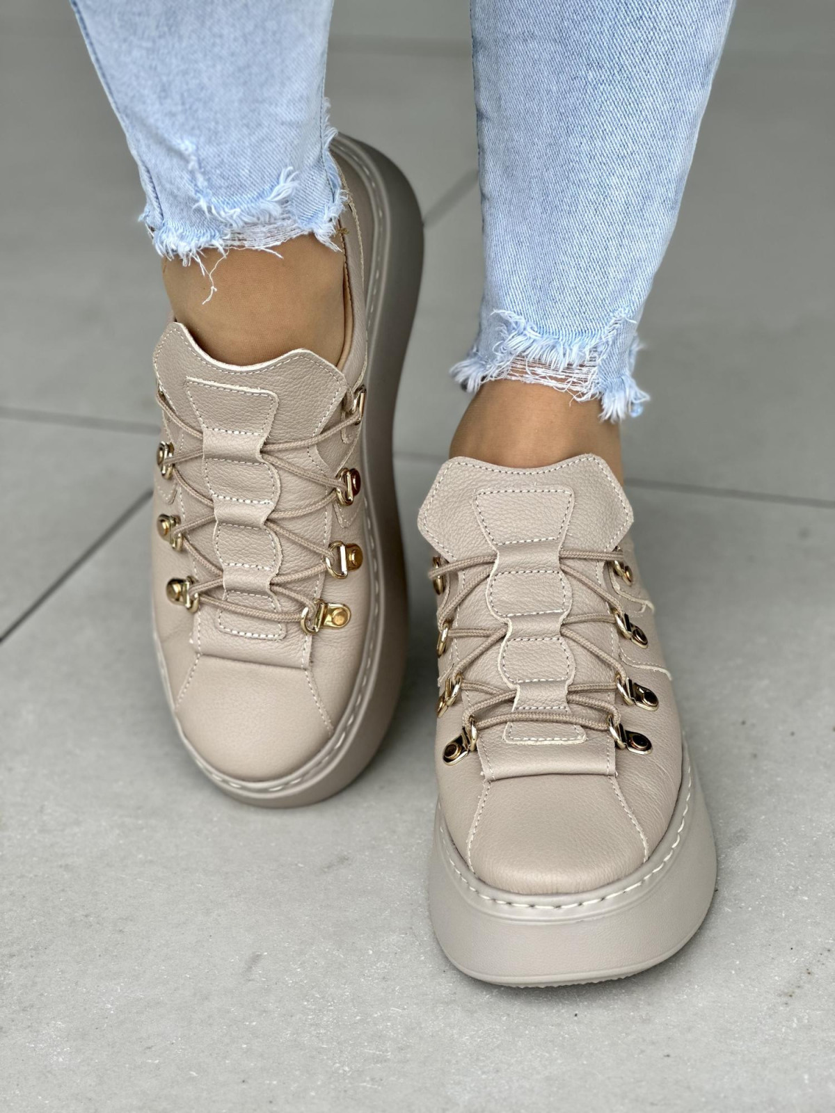 Bezowe-trampki-damskie-skorzane-OLEKSY-polskiej-produkcji