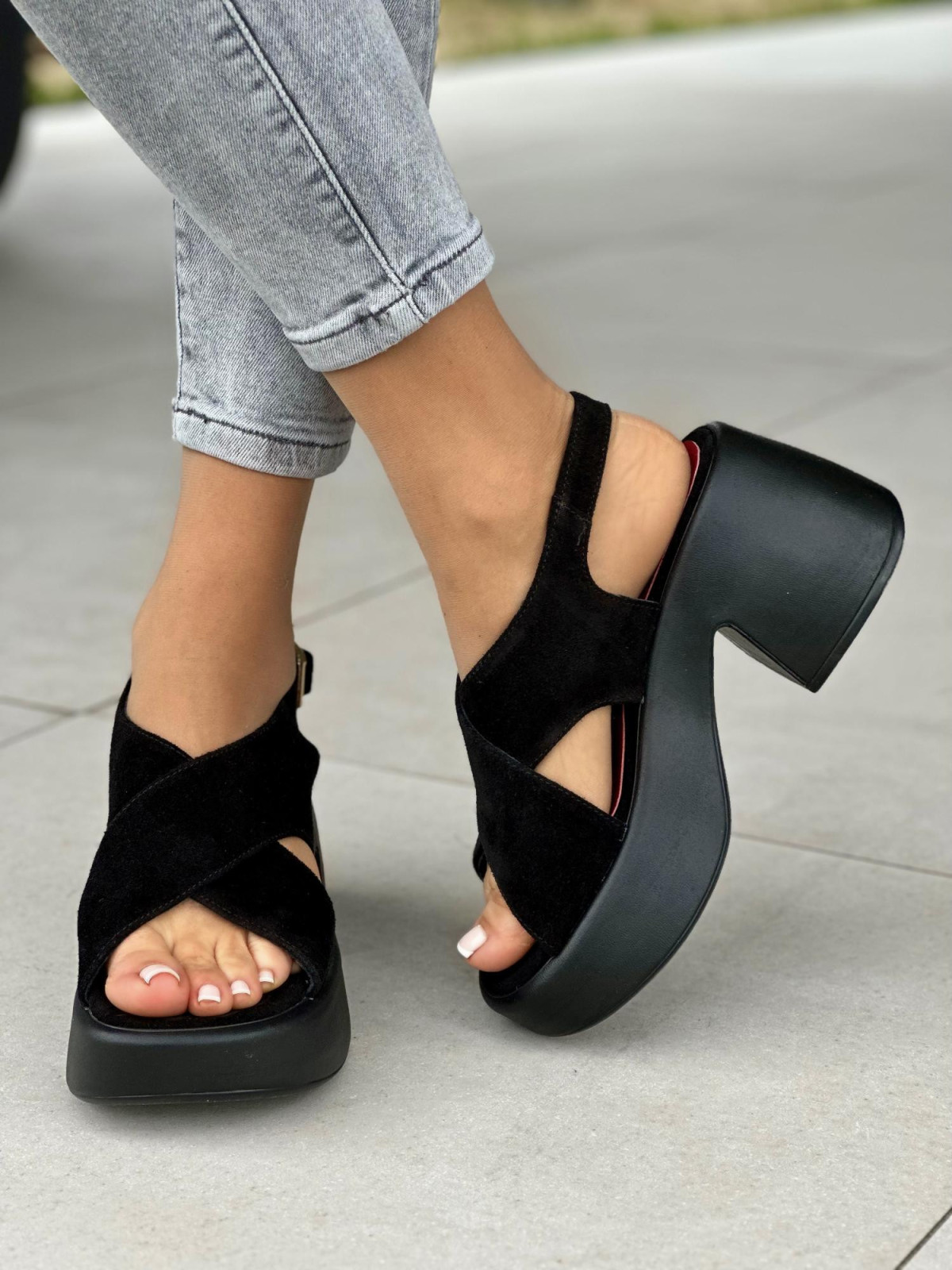 Czarne modowe sandały damskie OLEKSY ze skóry naturalnej polskiej produkcji