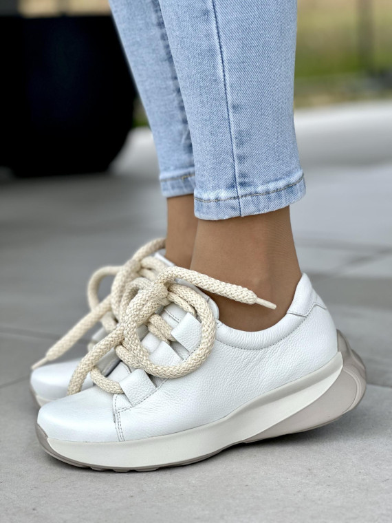 Białe sneakersy damskie OLEKSY ze skóry naturalnej polskiej produkcji