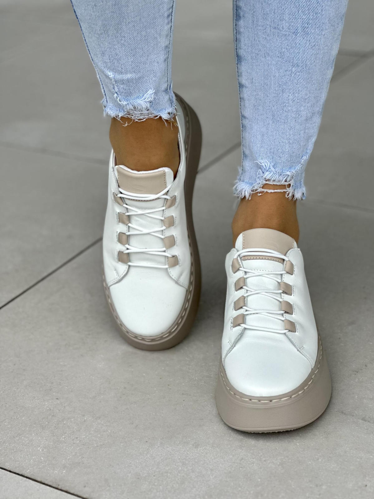 Beżowe sneakersy damskie OLEKSY ze skóry naturalnej polskiej produkcji